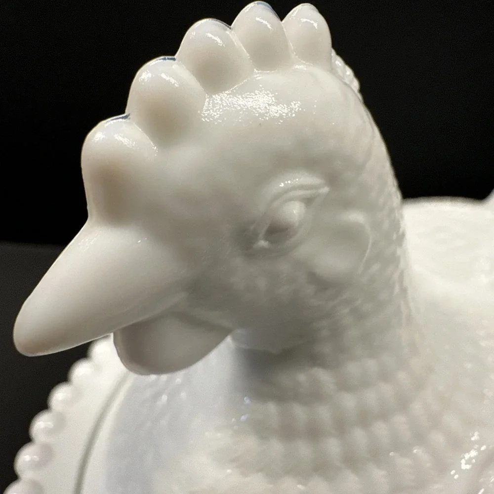 Indiana Glass Hen on a Nest 7